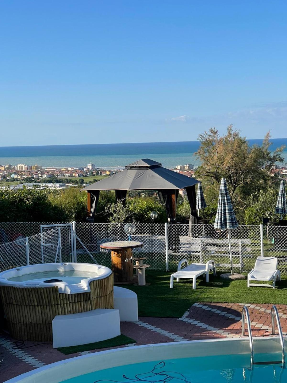 B&B Villa Alma San Costanzo Экстерьер фото